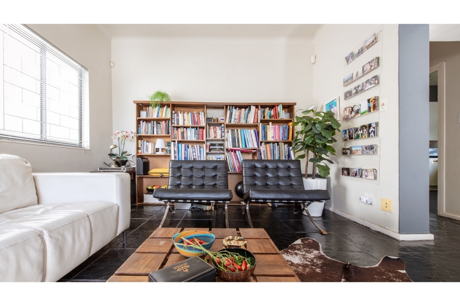 5 Bedroom Property for Sale in Green Point Western Cape